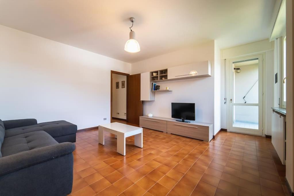 Casa Magnodeno Apartment Lecco Luaran gambar